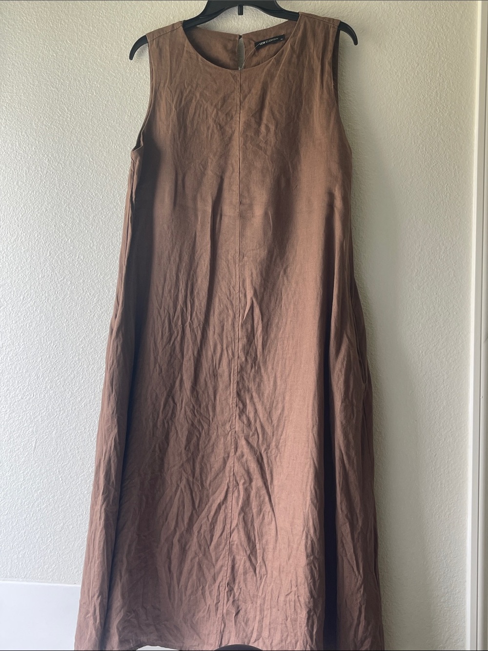 Sleeveless midi linen dress in Brown